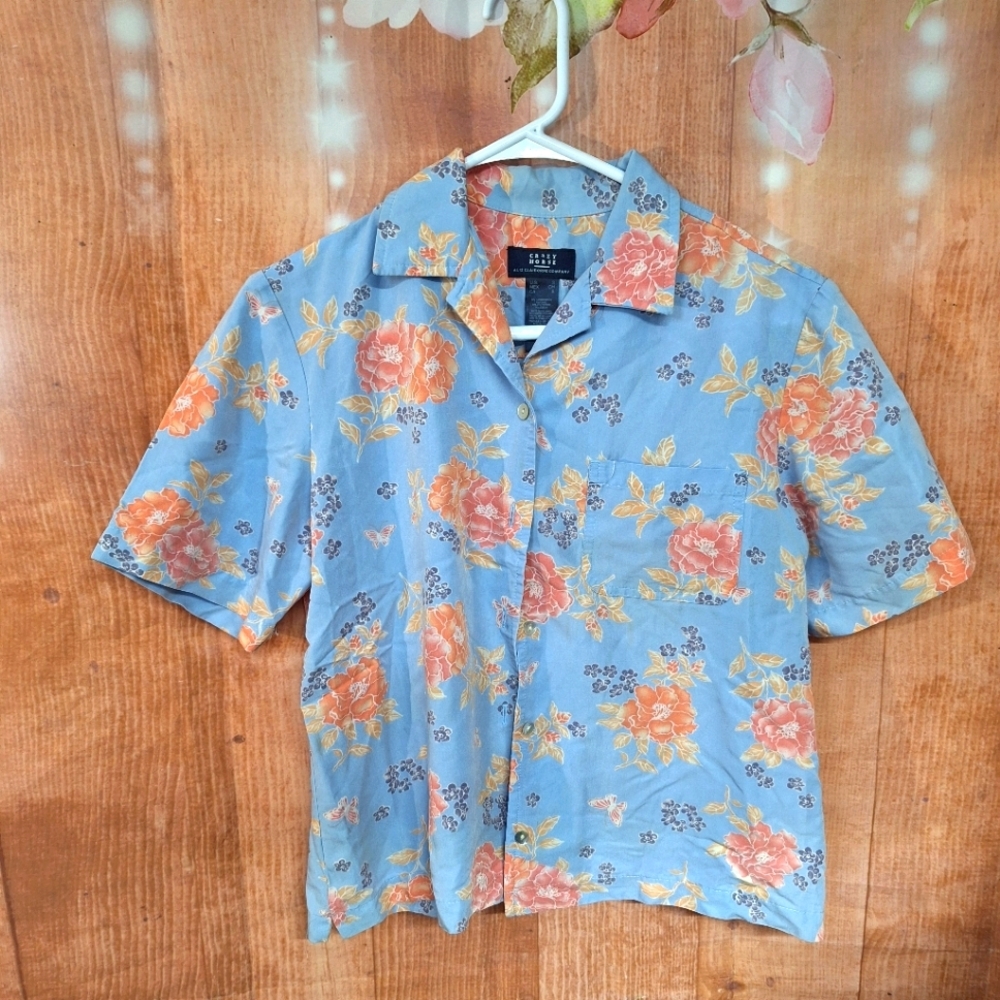 Crazy Horse by Liz Claiborne blue floral top size small - Picture 1 of 4